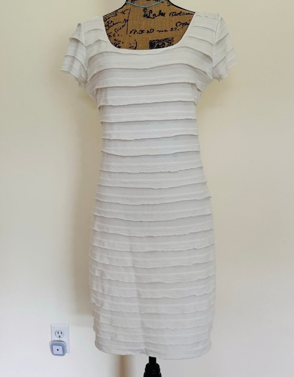 Max Studio Women Ivory Soft White Tiered Sheath Layered Stretch Body Con Dress M
